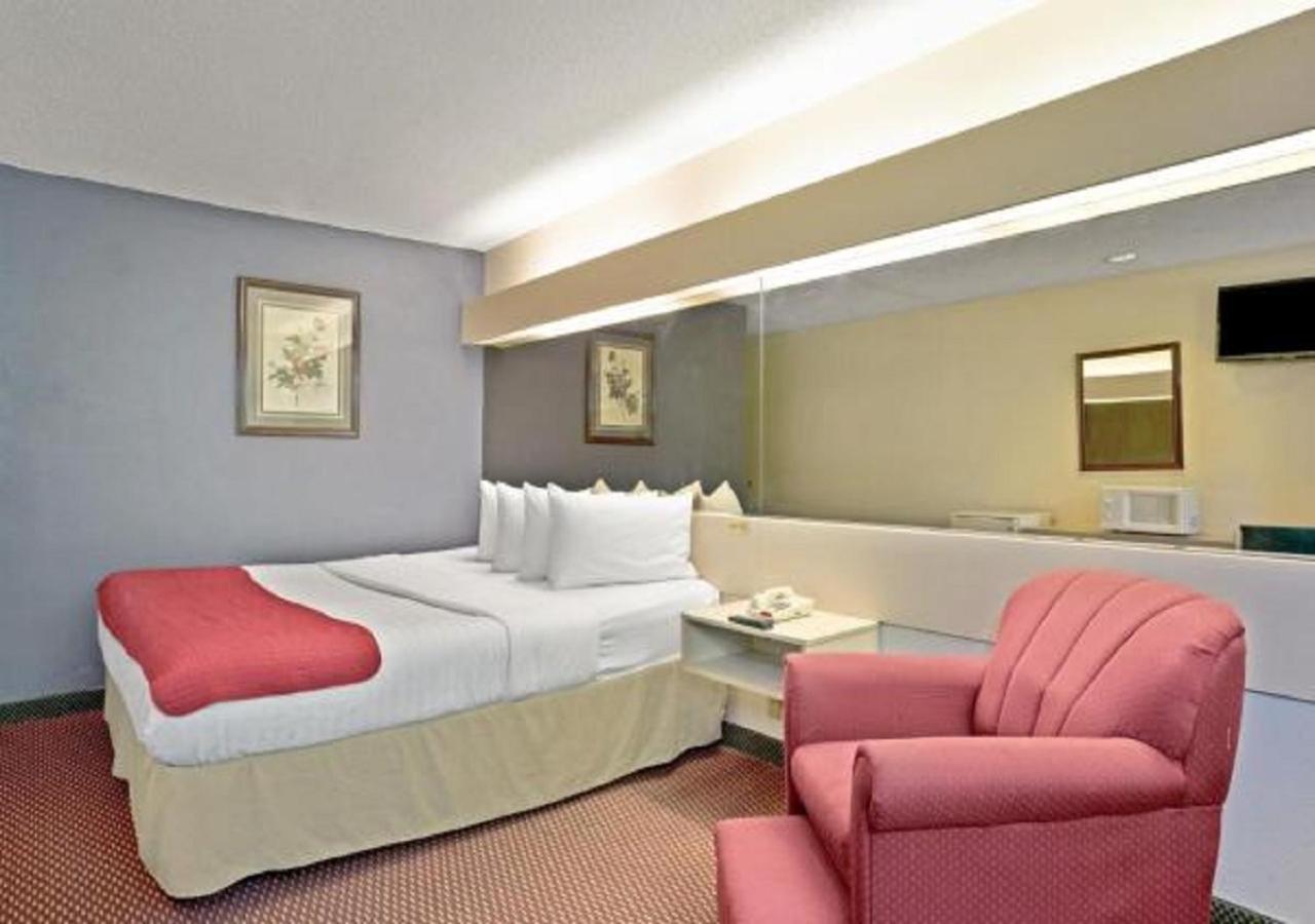Stay Express Inn And Suites Atlanta Union City Bagian luar foto