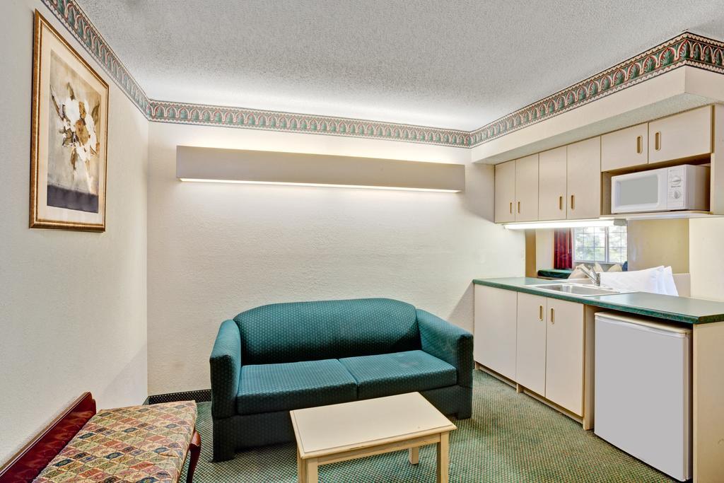 Stay Express Inn And Suites Atlanta Union City Bagian luar foto