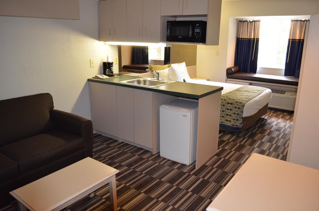 Stay Express Inn And Suites Atlanta Union City Bagian luar foto